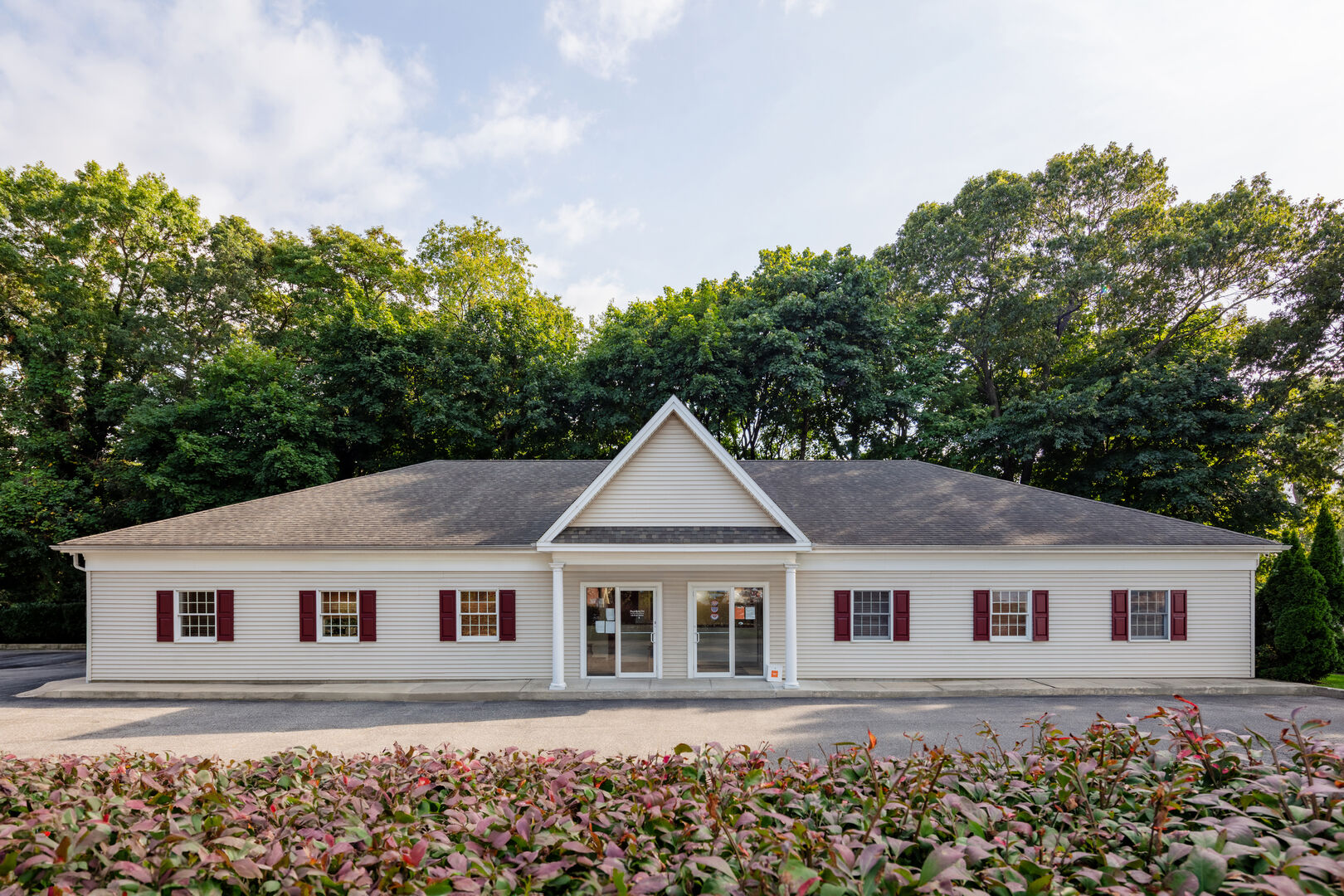 500 Hallock Ave